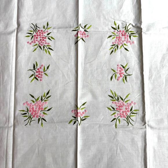 White cotton blend bridge cloth tablecloth table topper pink embroidery flowers - Picture 3 of 6